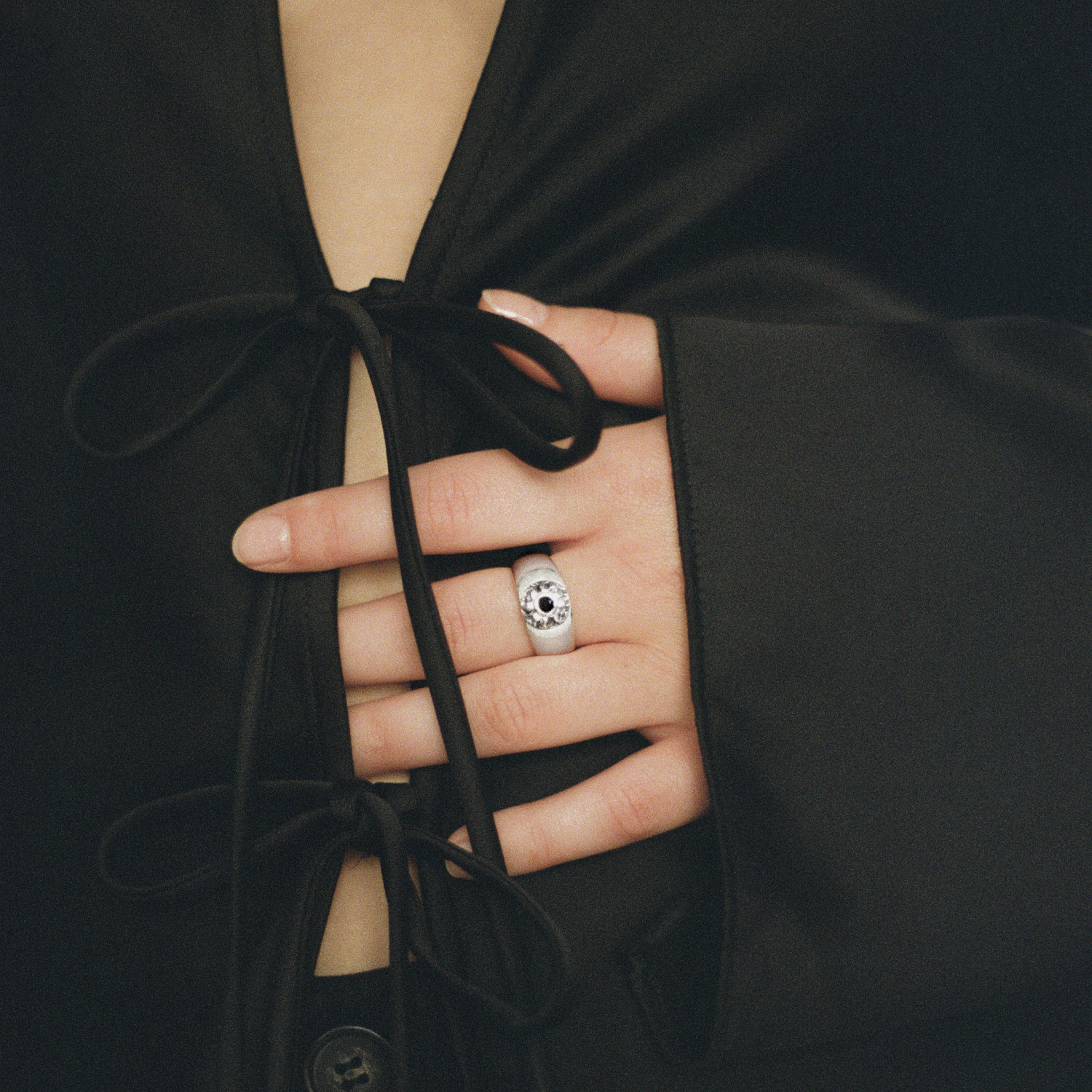 sterling silver ring with black sapphire and freshwater pearl