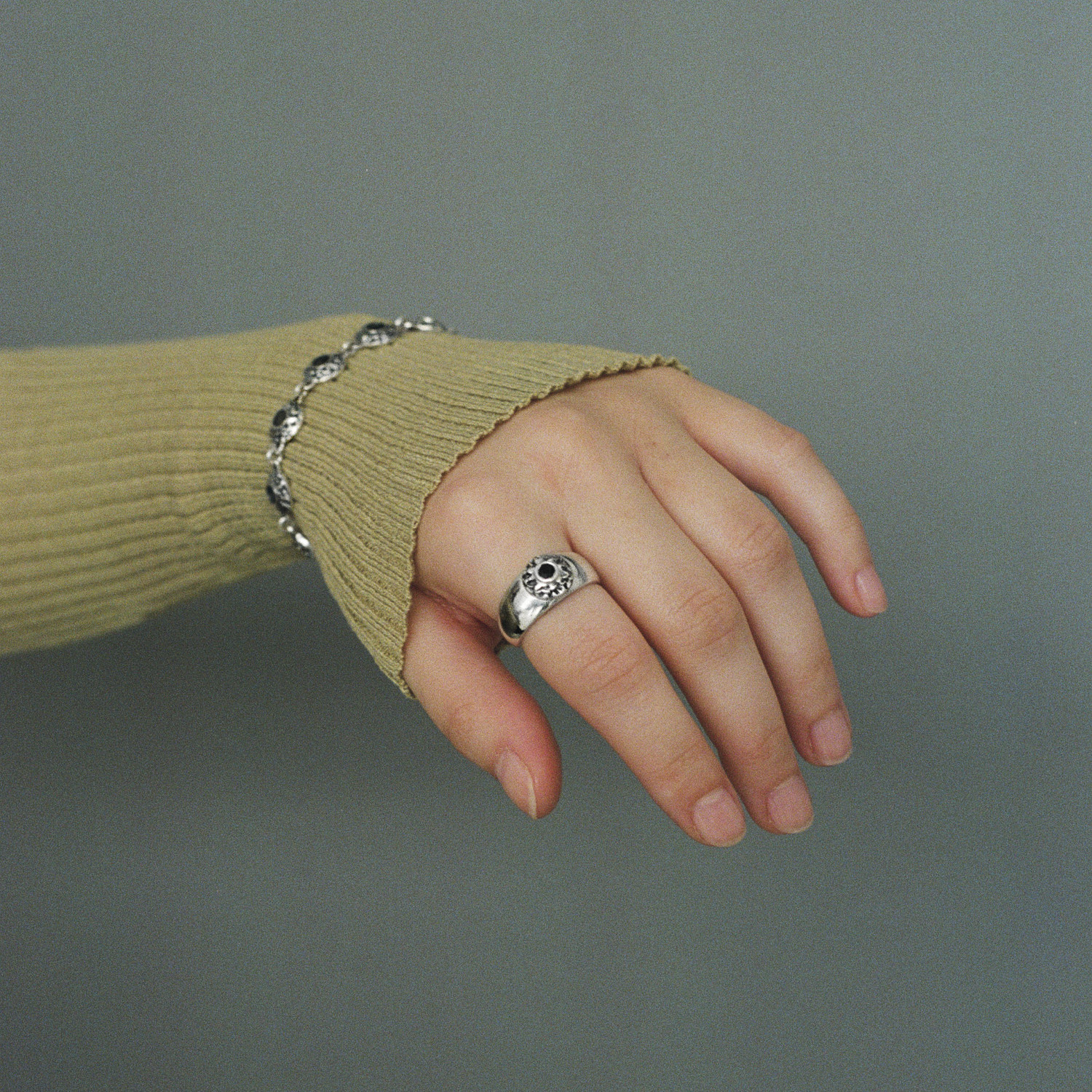 sterling silver ring with black sapphire and freshwater pearl