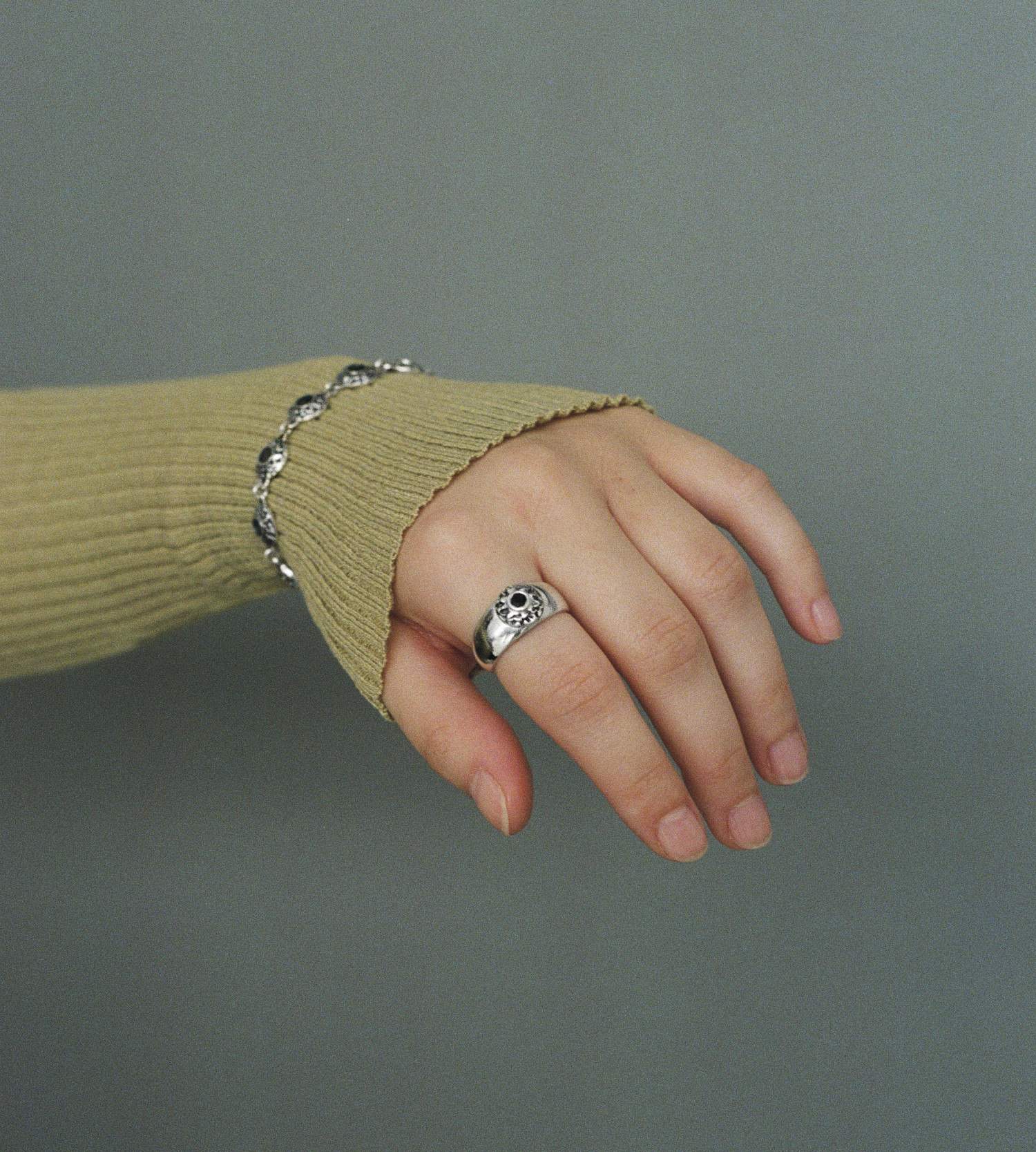 sterling silver ring with black sapphire and freshwater pearl